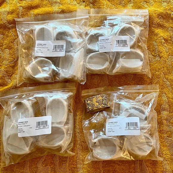 NWT set of 4 Johnny Was Butterfly 🦋 Brass Napkin Rings. - Picture 6 of 8